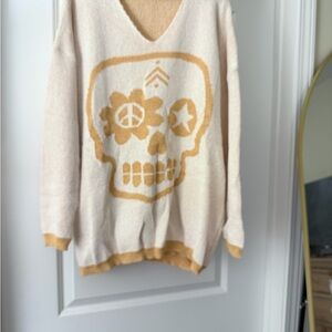 V-Neck Skull Graphic Sweater - Cream and Tan
